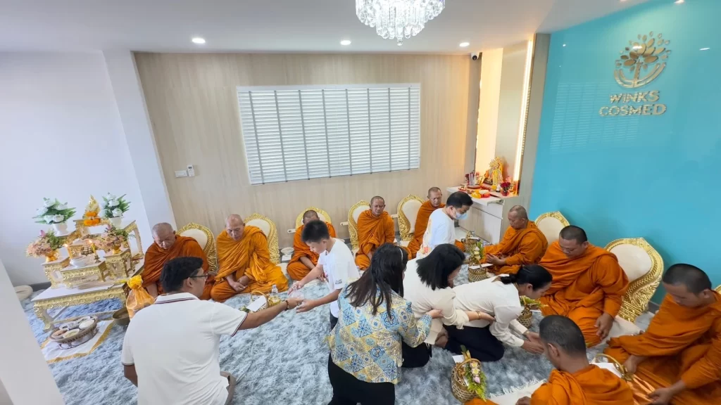 บริษัท วิ้งส์คอสเมด ทำบุญโรงงานเสริมความเป็นสิริมงคล ประจำปี 2567