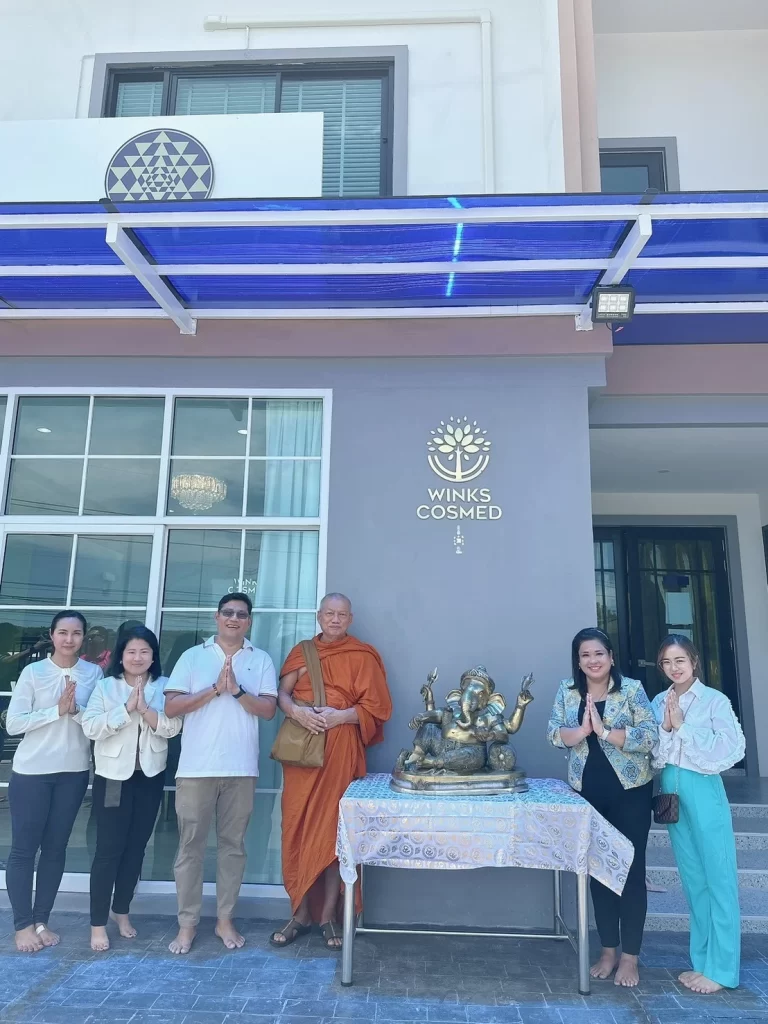 บริษัท วิ้งส์คอสเมด ทำบุญโรงงานเสริมความเป็นสิริมงคล ประจำปี 2567